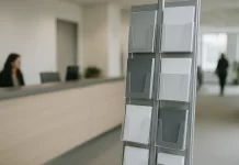 Jak wybrać stojak na reklamę do materiałów drukowanych easystand.pl - 157-jak-wybrac-stojak-na-reklame-do-materialow-drukowanych.webp