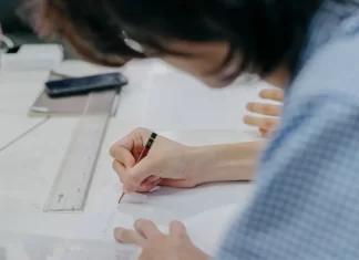 Najczęstsze wyzwania podczas zaocznych studiów z architektury krajobrazu i jak je pokonać sopocka.edu.pl - 207-najczestsze-wyzwania-podczas-zaocznych-studiow-z-architektur.webp